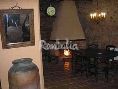 Salón-Comedor El Cáceres Descargamaría Casa