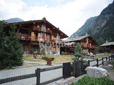 Gran Aosta Valtournenche House