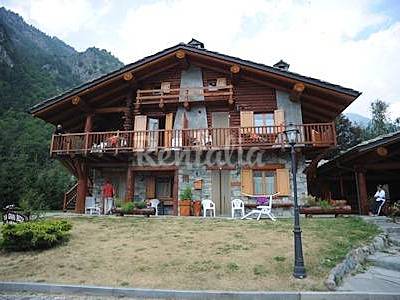 Gran Aosta Valtournenche House