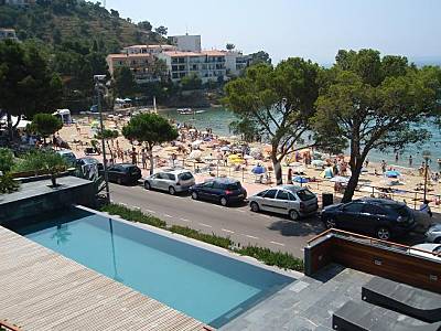 View on pool from terraces 2 Exterior del aloj. Girona Roses Apartamento