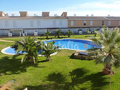Vistas desde la terraza, con salida a la urbanizac Bungalow Piscina Castellón Alcalà de Xivert Casa