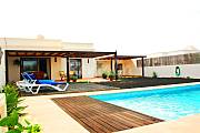 Villa con piscina climatizada equipada de hidrojet Lanzarote