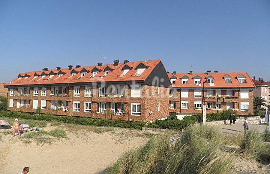 Apto. Exterior del aloj. Cantabria Ribamontán al Mar Apartamento