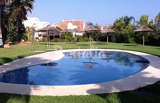 Frente Piscina Málaga Benalmádena Apartamento