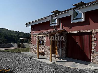 Casa Exterior del aloj. Asturias Siero Casa