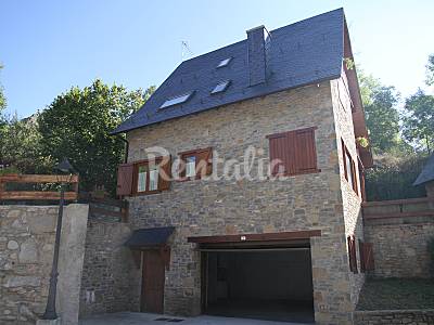 House Outdoors Lleida Naut Aran House