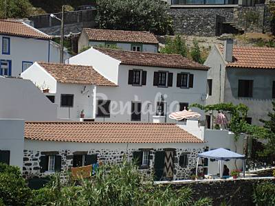 House with 3 bedrooms only 250 meters from the beach Isle of São Miguel