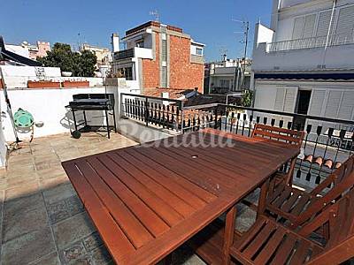 Con barbacoa. Ático Terraza Barcelona Sitges Apartamento