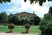 Villa con 4 stanze a 15 km dalla spiaggia Girona