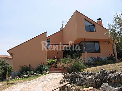 Chalet con 5 dormitorios en Cotos de Monterrey Madrid