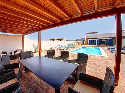 Villa with private heated pool.... Lanzarote