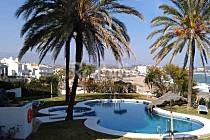 8 Self Catering First line Beach Apartments Málaga