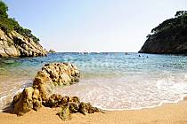 Cozy apartment in quiet area 200m from the beach