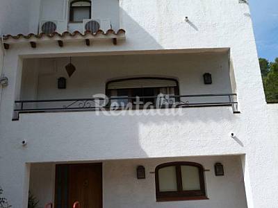 Casa Exterior del aloj. Tarragona Mont-roig del Camp Casa