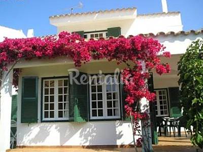 Apartamentos de 1 y 2 dormitorios a 50 m. de la playa Menorca