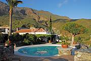3 Country Houses for 2-12 people with swimming pool Gran Canaria
