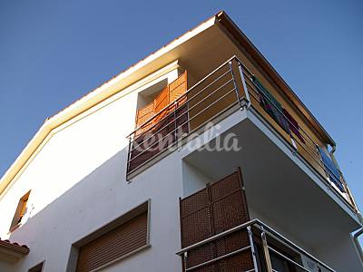 Por la parte de atrás Casa Exterior del aloj. Pontevedra Cangas Casa