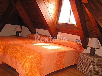 House Bedroom Lleida Bòrdes (Es) House