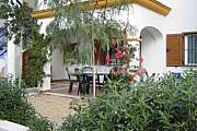 En zona textil del Playazo (Vera), con jardin   Almería