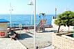 Juegos de niños junto al mar