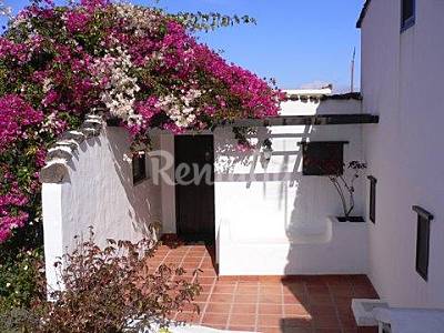 3 Exterior del aloj. Lanzarote Haría Casa