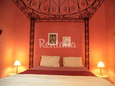 con cama hecho a mano Apartamento con encanto, Casco Historico Cádiz