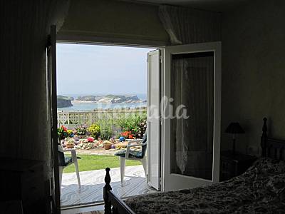 Salida a la terraza y jardín con vistas a la playa Casa Habitación Lugo Ribadeo Casa