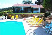 Casa con jardín, piscina caliente, a 2 km de la playa Lisboa