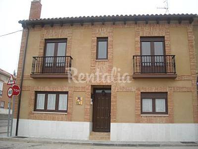 Casa Exterior del aloj. Valladolid Mayorga Casa